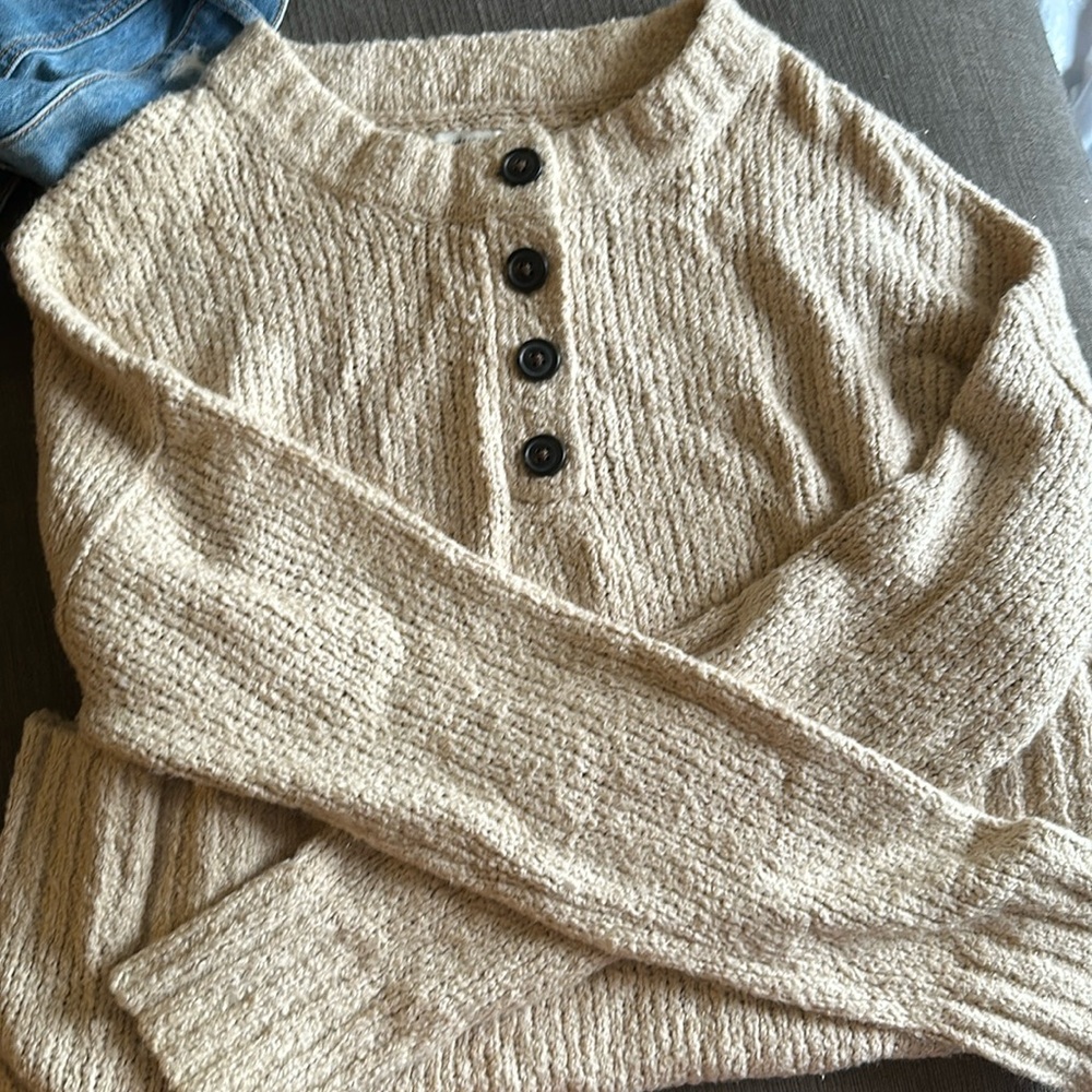AE sweater